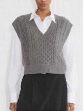 Babaton Emporia Sweater Vest